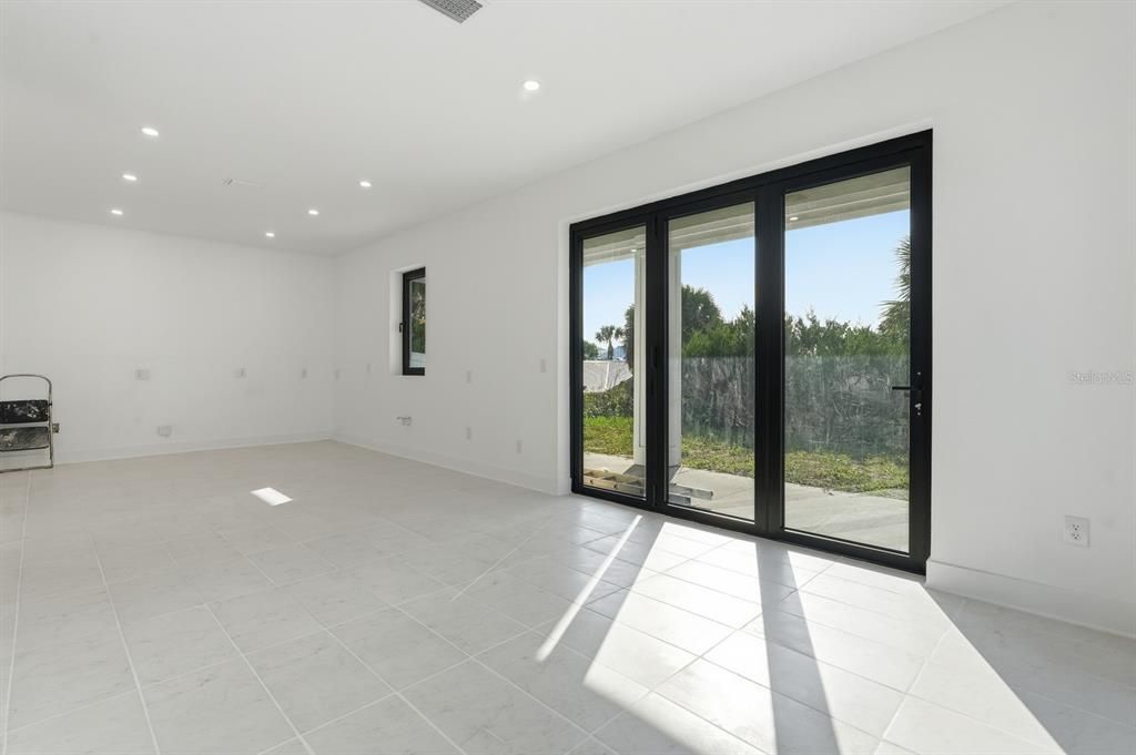 For Sale: $2,247,000 (4 beds, 4 baths, 3692 Square Feet)