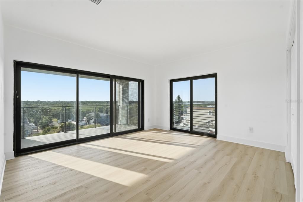 For Sale: $2,247,000 (4 beds, 4 baths, 3692 Square Feet)