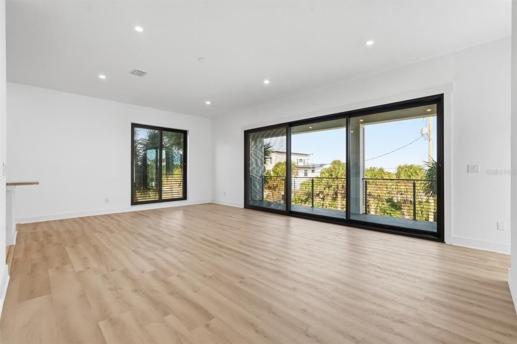 For Sale: $2,247,000 (4 beds, 4 baths, 3692 Square Feet)