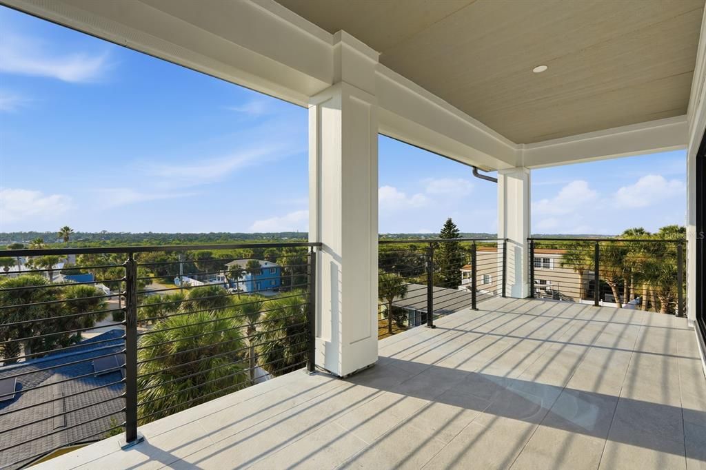 For Sale: $2,247,000 (4 beds, 4 baths, 3692 Square Feet)