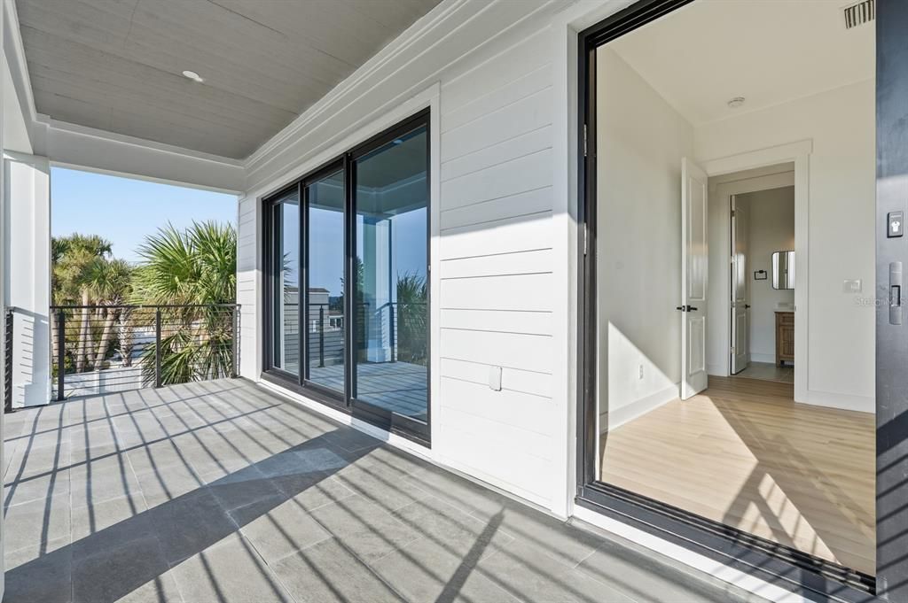 For Sale: $2,247,000 (4 beds, 4 baths, 3692 Square Feet)