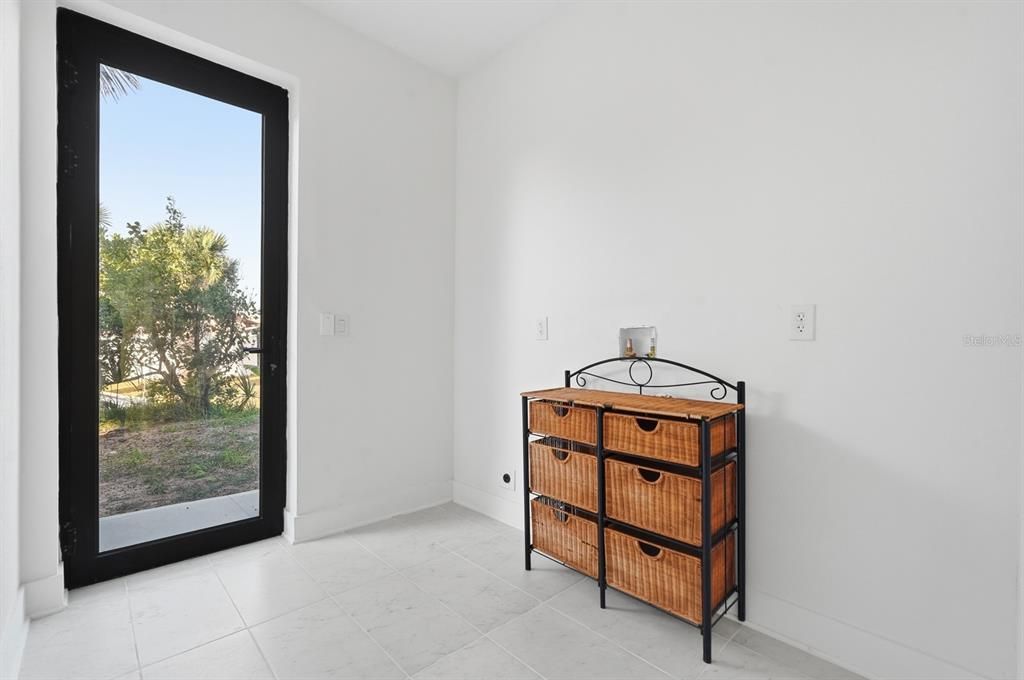 For Sale: $2,247,000 (4 beds, 4 baths, 3692 Square Feet)