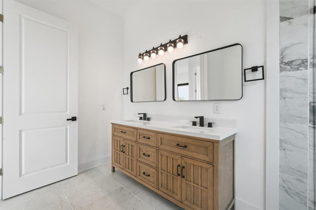 For Sale: $2,247,000 (4 beds, 4 baths, 3692 Square Feet)