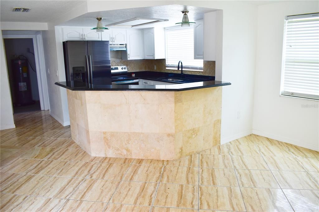 For Rent: $1,900 (3 beds, 2 baths, 1442 Square Feet)