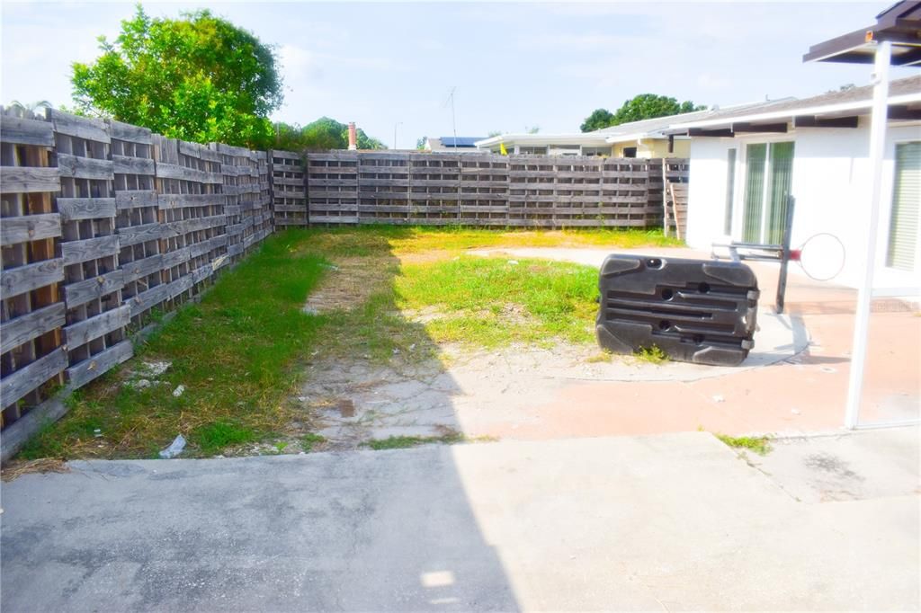 For Rent: $1,900 (3 beds, 2 baths, 1442 Square Feet)