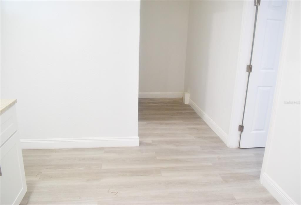 For Rent: $1,200 (1 beds, 1 baths, 440 Square Feet)