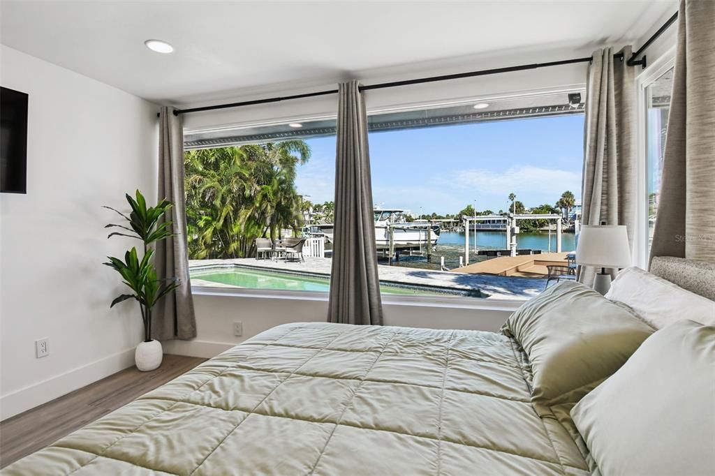 На продажу: $1,975,000 (4 спален, 3 ванн, 2372 Квадратных фут)