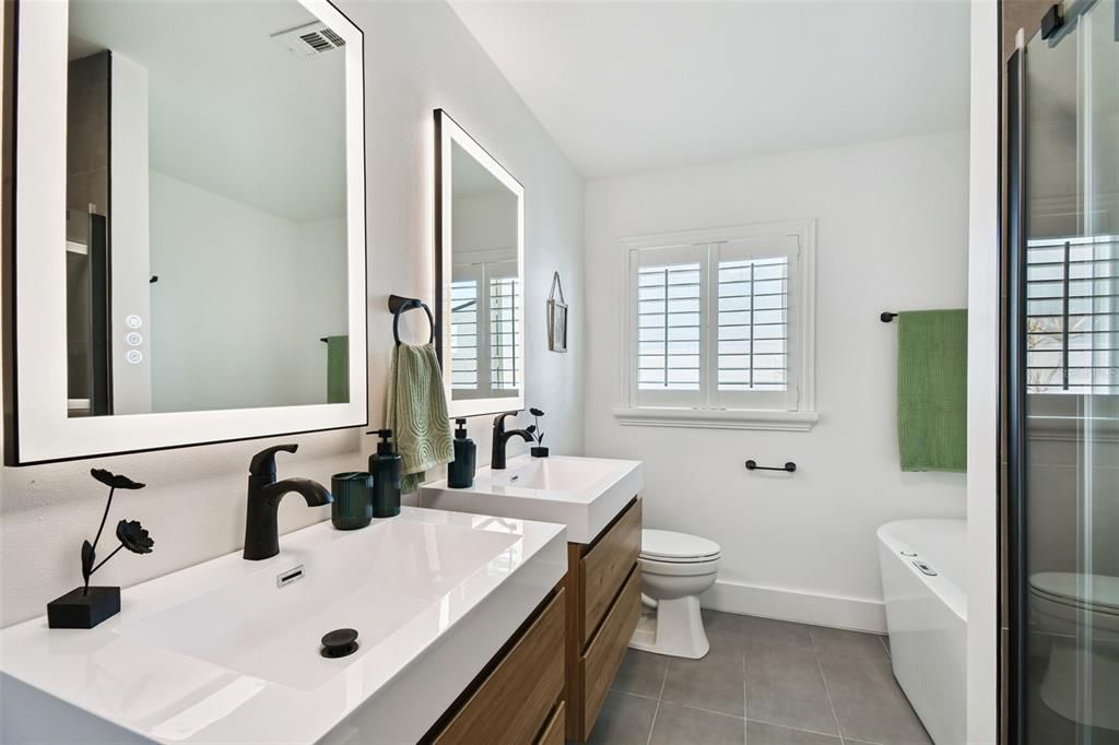 На продажу: $1,975,000 (4 спален, 3 ванн, 2372 Квадратных фут)