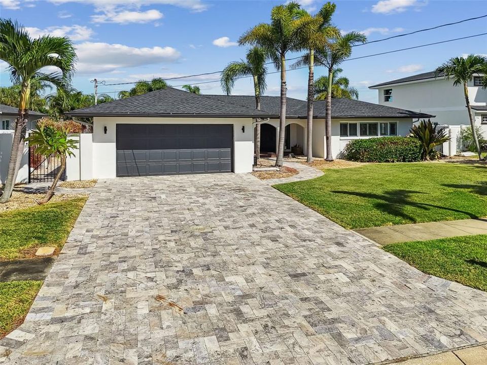 На продажу: $1,975,000 (4 спален, 3 ванн, 2372 Квадратных фут)