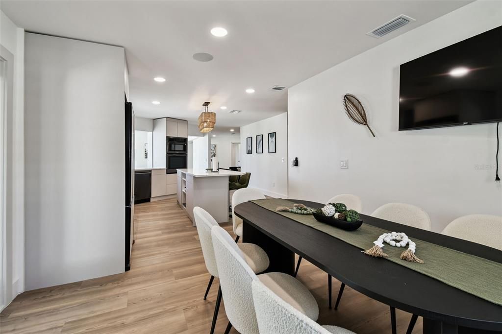 На продажу: $1,975,000 (4 спален, 3 ванн, 2372 Квадратных фут)