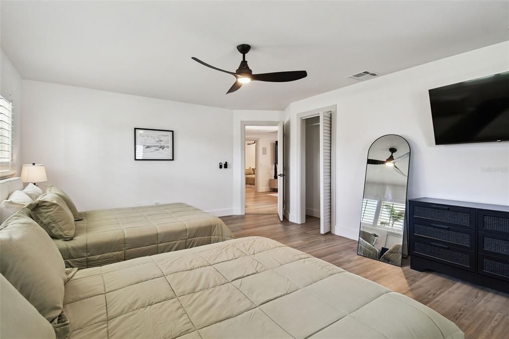 На продажу: $1,975,000 (4 спален, 3 ванн, 2372 Квадратных фут)