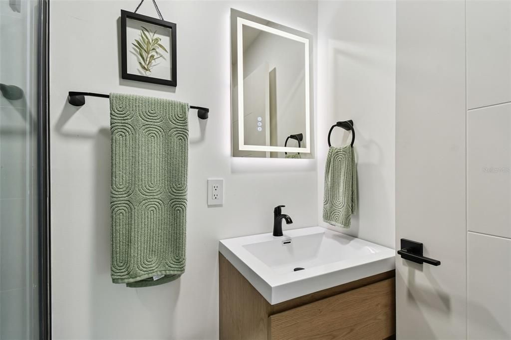 На продажу: $1,975,000 (4 спален, 3 ванн, 2372 Квадратных фут)