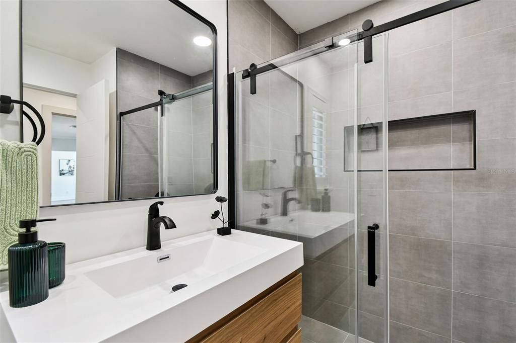 На продажу: $1,975,000 (4 спален, 3 ванн, 2372 Квадратных фут)