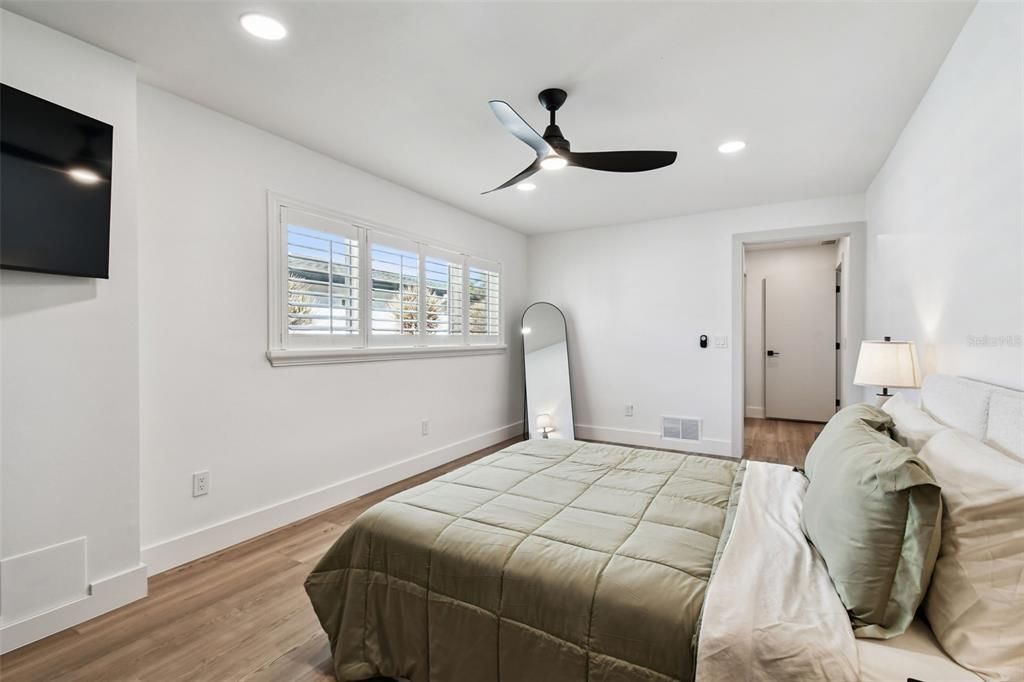 На продажу: $1,975,000 (4 спален, 3 ванн, 2372 Квадратных фут)