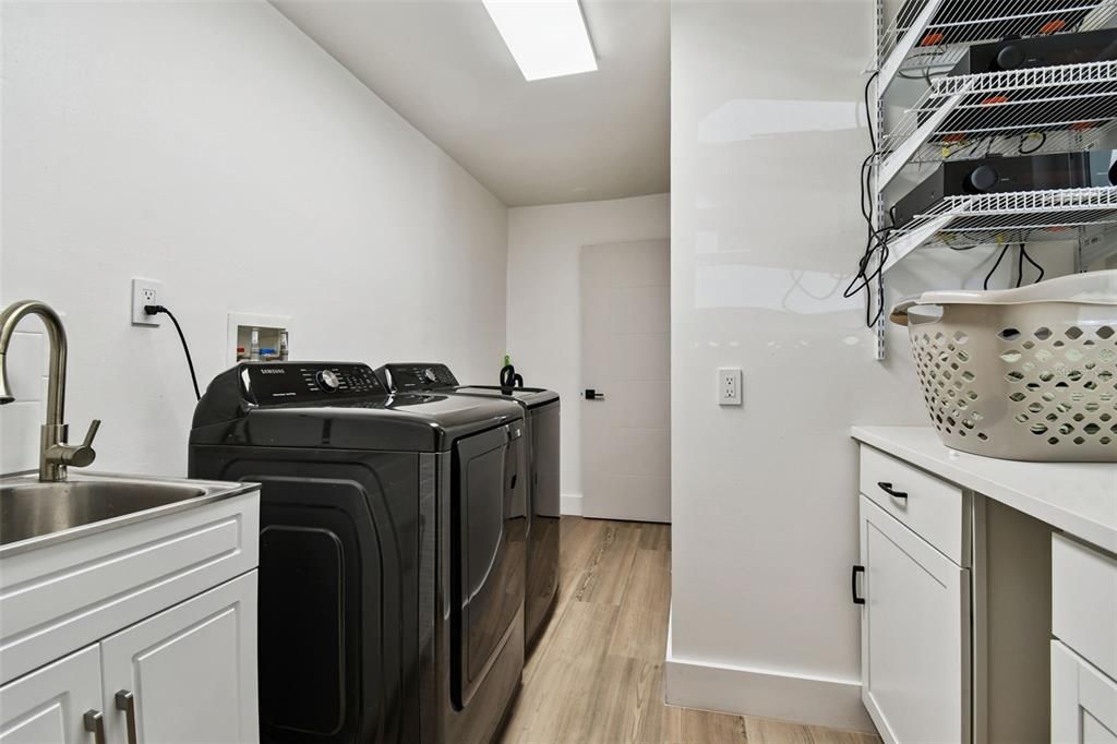 На продажу: $1,975,000 (4 спален, 3 ванн, 2372 Квадратных фут)