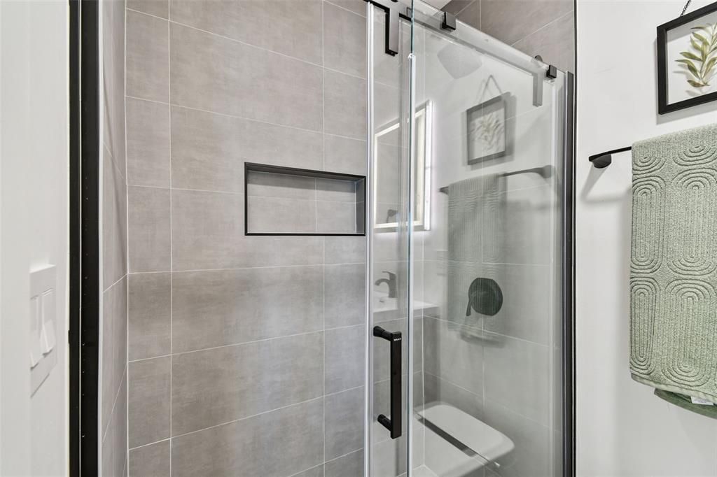 На продажу: $1,975,000 (4 спален, 3 ванн, 2372 Квадратных фут)