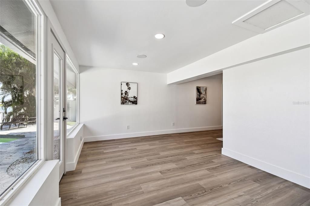 На продажу: $1,975,000 (4 спален, 3 ванн, 2372 Квадратных фут)