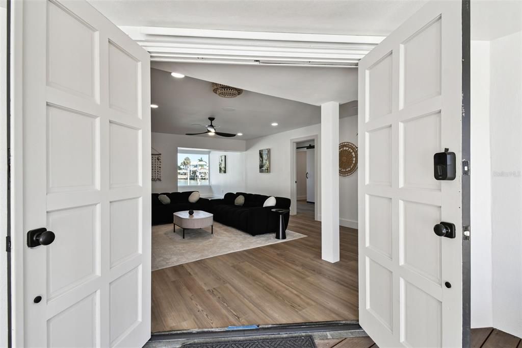 На продажу: $1,975,000 (4 спален, 3 ванн, 2372 Квадратных фут)