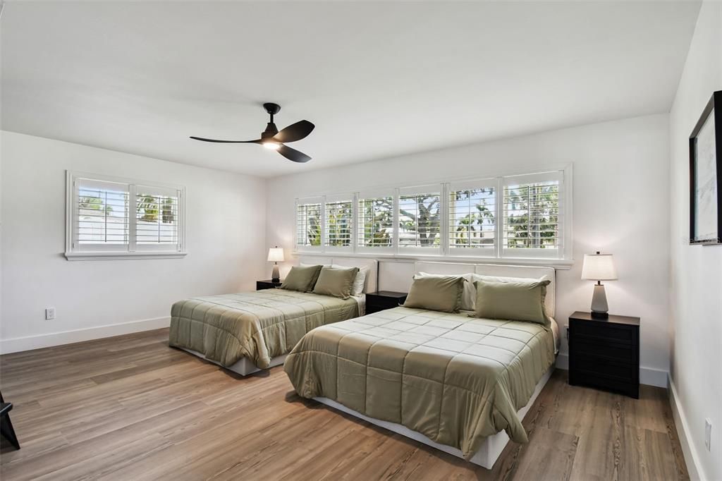 На продажу: $1,975,000 (4 спален, 3 ванн, 2372 Квадратных фут)