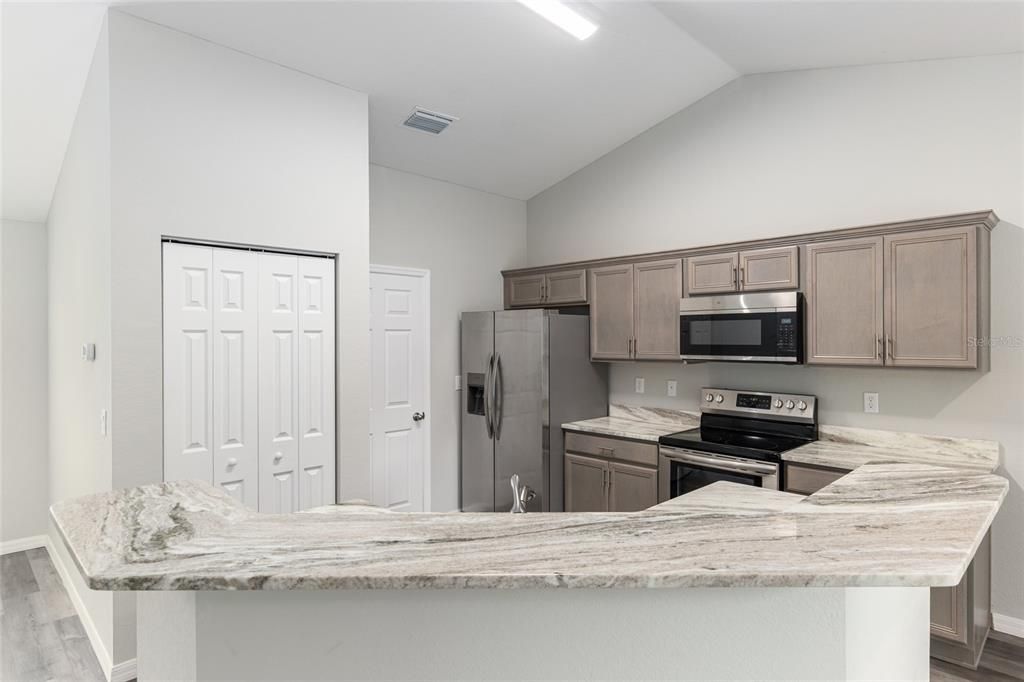 В аренду: $1,845 (3 спален, 2 ванн, 1416 Квадратных фут)