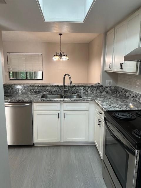 For Sale: $167,500 (3 beds, 2 baths, 1290 Square Feet)