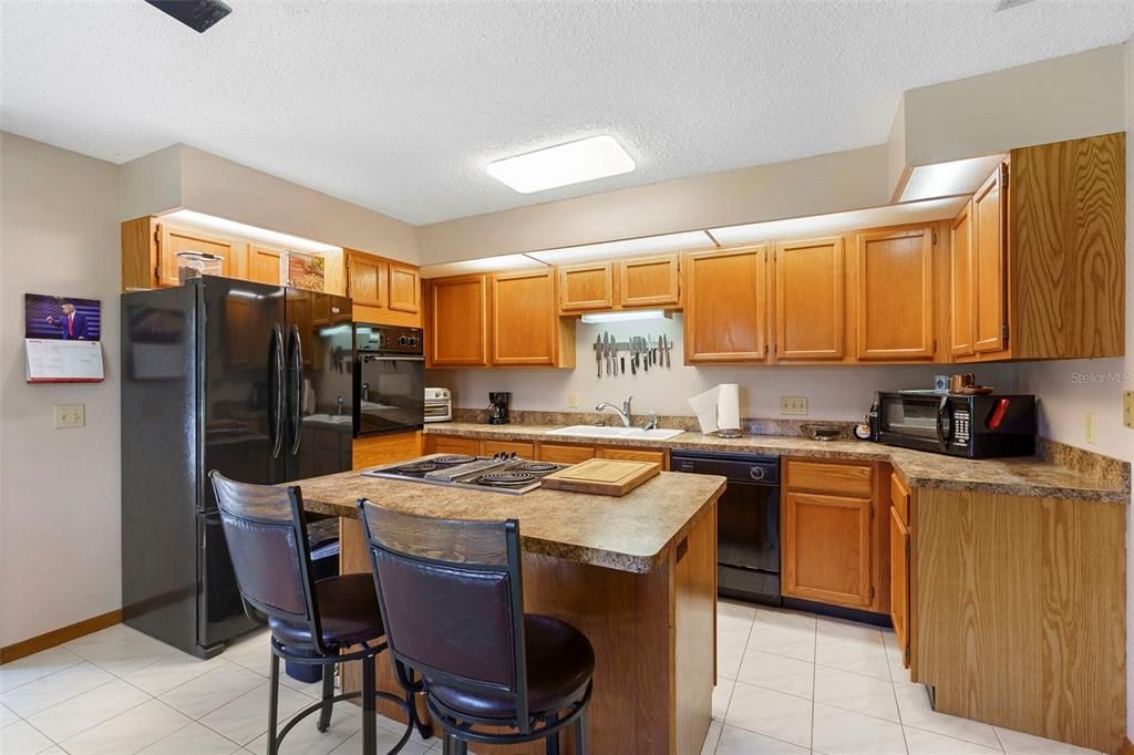 En Venta: $359,900 (3 camas, 3 baños, 1963 Pies cuadrados)