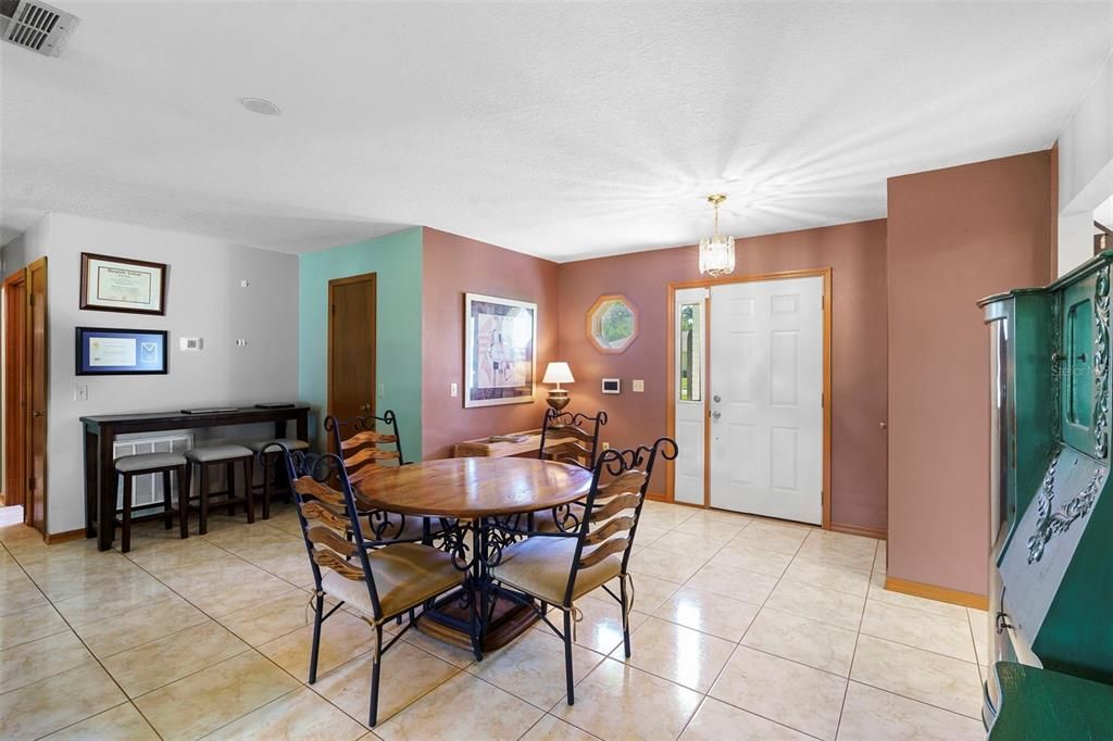 En Venta: $359,900 (3 camas, 3 baños, 1963 Pies cuadrados)