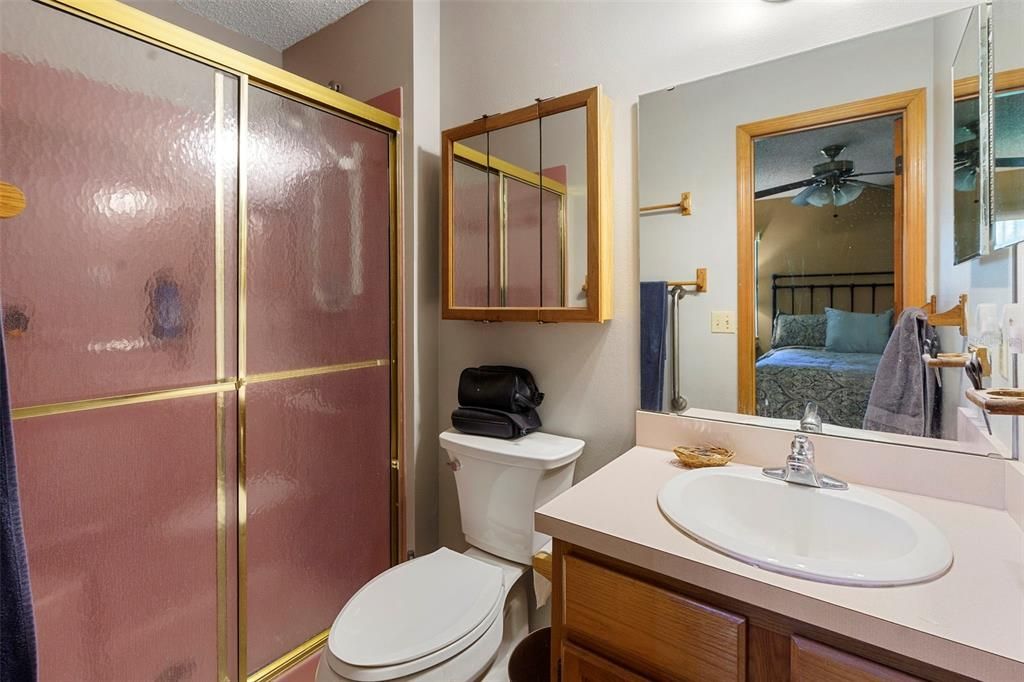 En Venta: $359,900 (3 camas, 3 baños, 1963 Pies cuadrados)