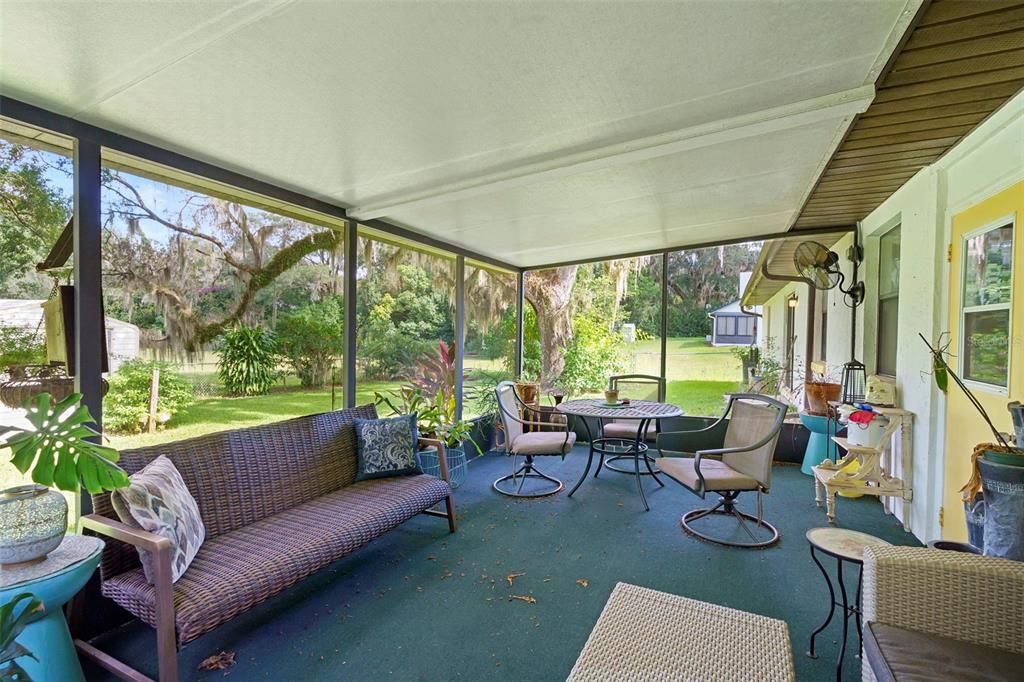 En Venta: $359,900 (3 camas, 3 baños, 1963 Pies cuadrados)