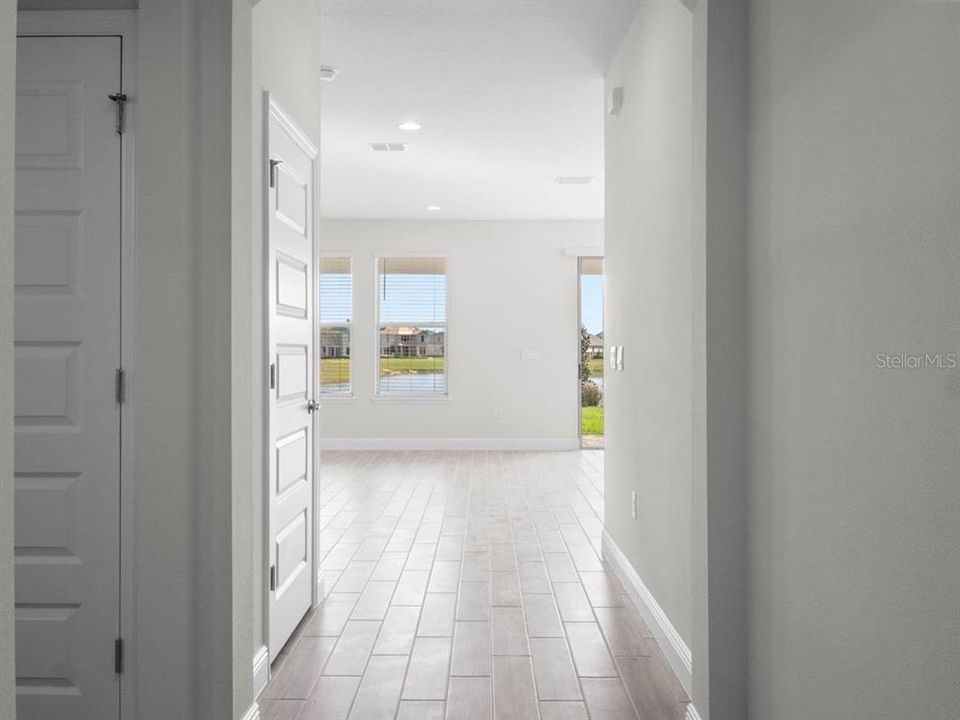 Active With Contract: $820,956 (5 beds, 4 baths, 2866 Square Feet)