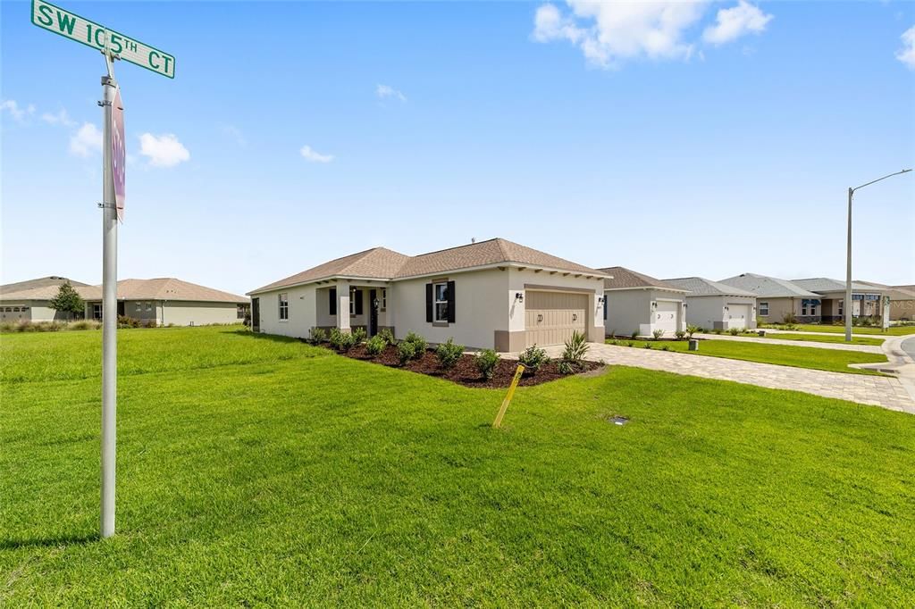 Под контрактом: $295,000 (2 спален, 2 ванн, 1467 Квадратных фут)