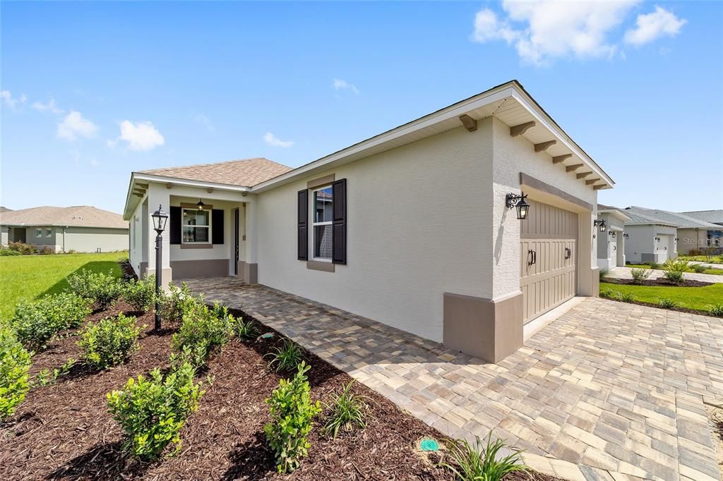 Под контрактом: $295,000 (2 спален, 2 ванн, 1467 Квадратных фут)