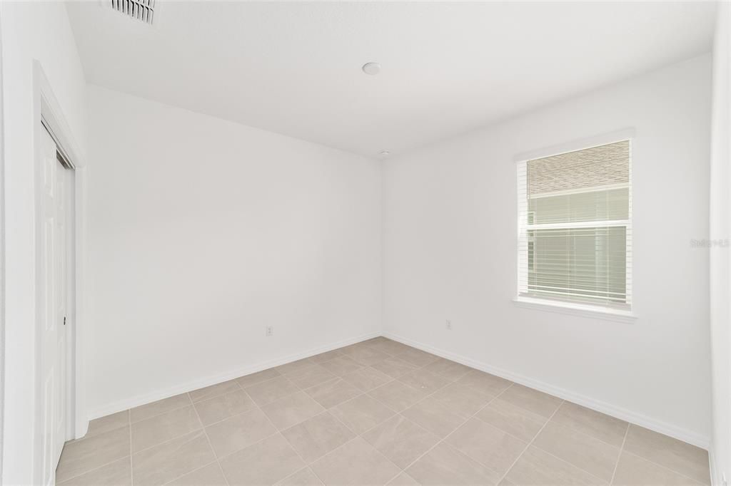 Под контрактом: $295,000 (2 спален, 2 ванн, 1467 Квадратных фут)