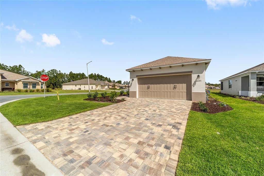 Под контрактом: $295,000 (2 спален, 2 ванн, 1467 Квадратных фут)