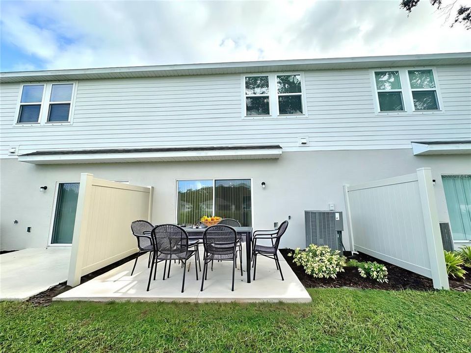 For Rent: $2,075 (3 beds, 2 baths, 1373 Square Feet)