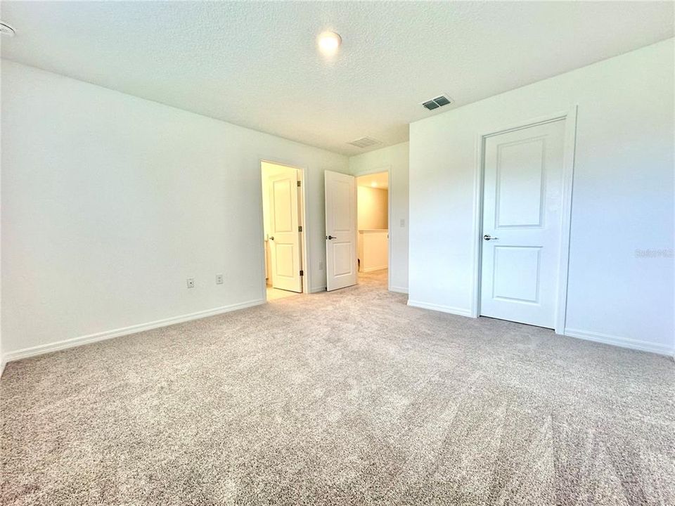 For Rent: $2,075 (3 beds, 2 baths, 1373 Square Feet)