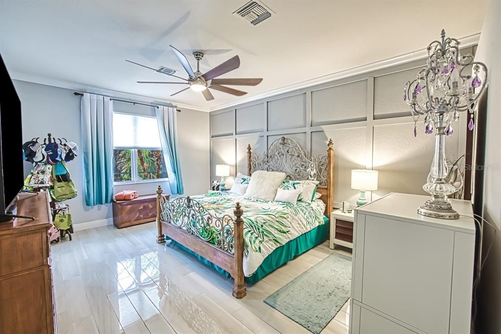 For Sale: $650,000 (3 beds, 2 baths, 2185 Square Feet)