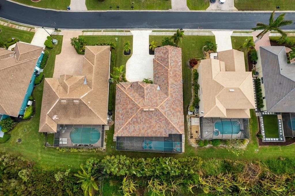 For Sale: $650,000 (3 beds, 2 baths, 2185 Square Feet)