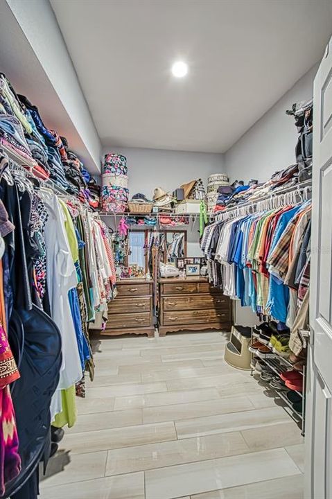 For Sale: $650,000 (3 beds, 2 baths, 2185 Square Feet)