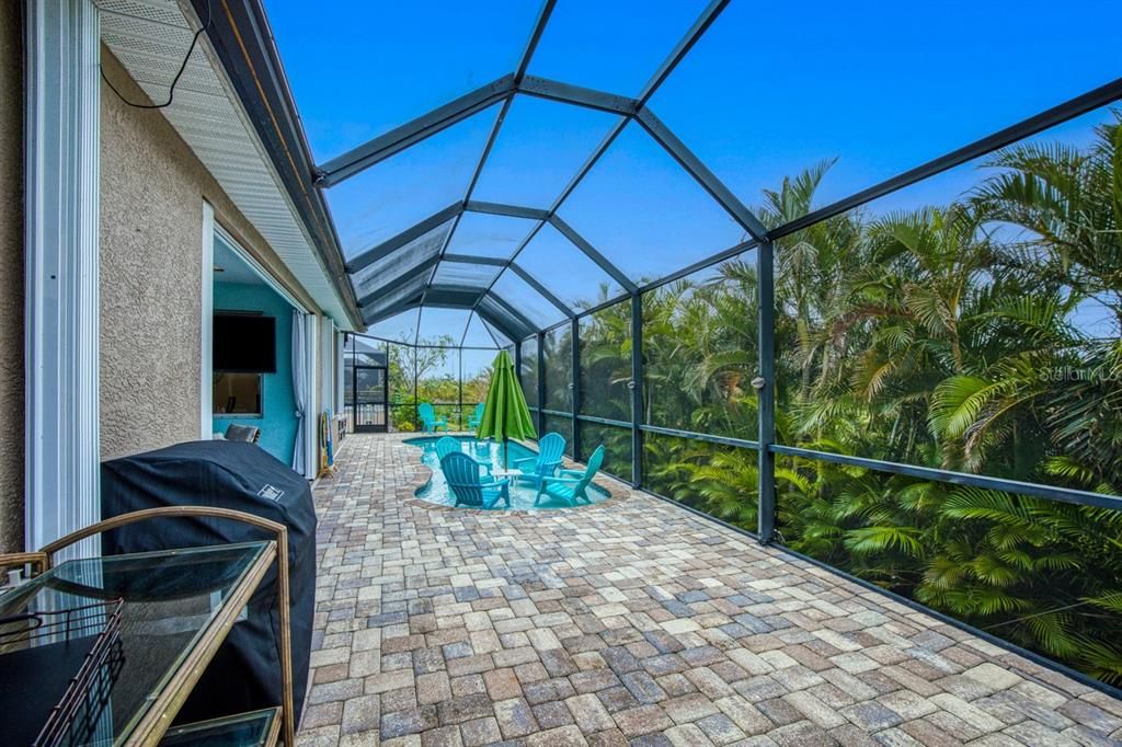 For Sale: $650,000 (3 beds, 2 baths, 2185 Square Feet)