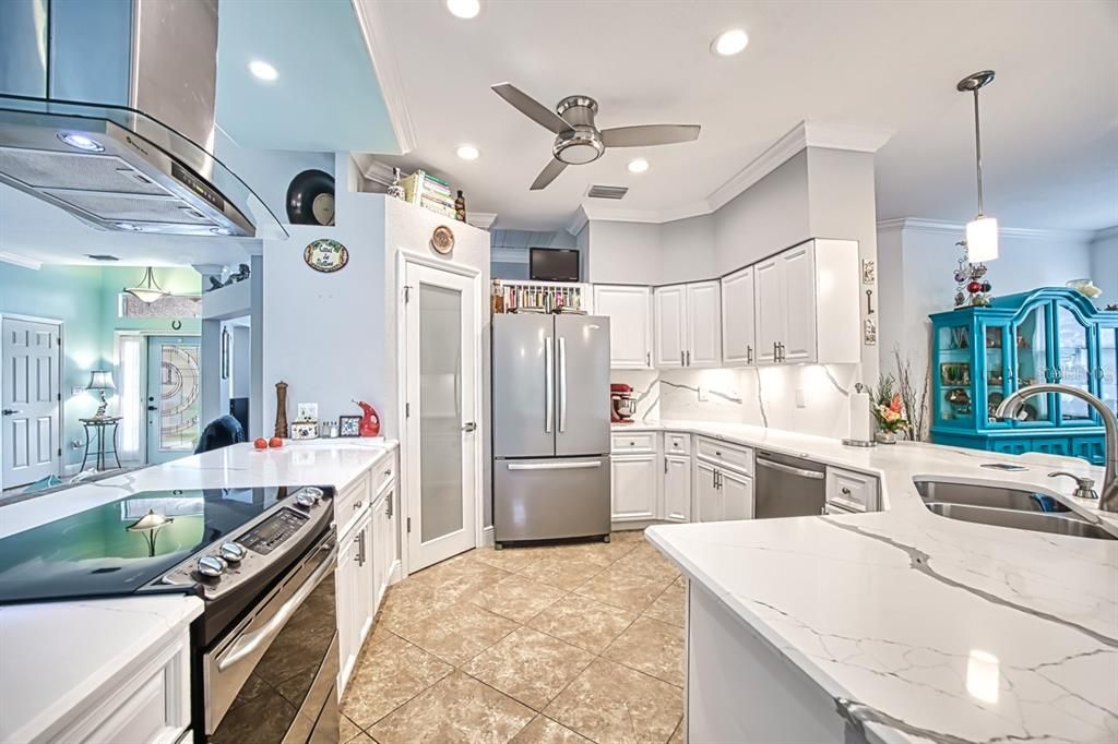 For Sale: $650,000 (3 beds, 2 baths, 2185 Square Feet)