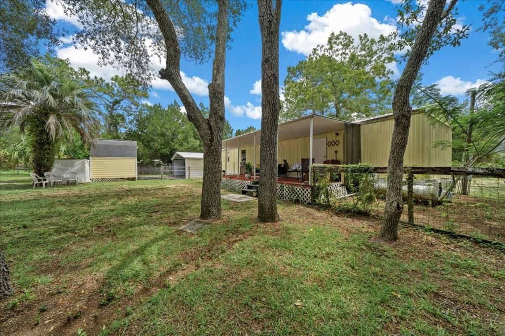 For Sale: $144,900 (2 beds, 1 baths, 784 Square Feet)