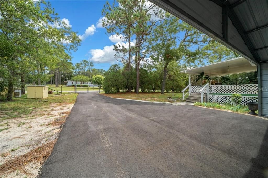 For Sale: $144,900 (2 beds, 1 baths, 784 Square Feet)