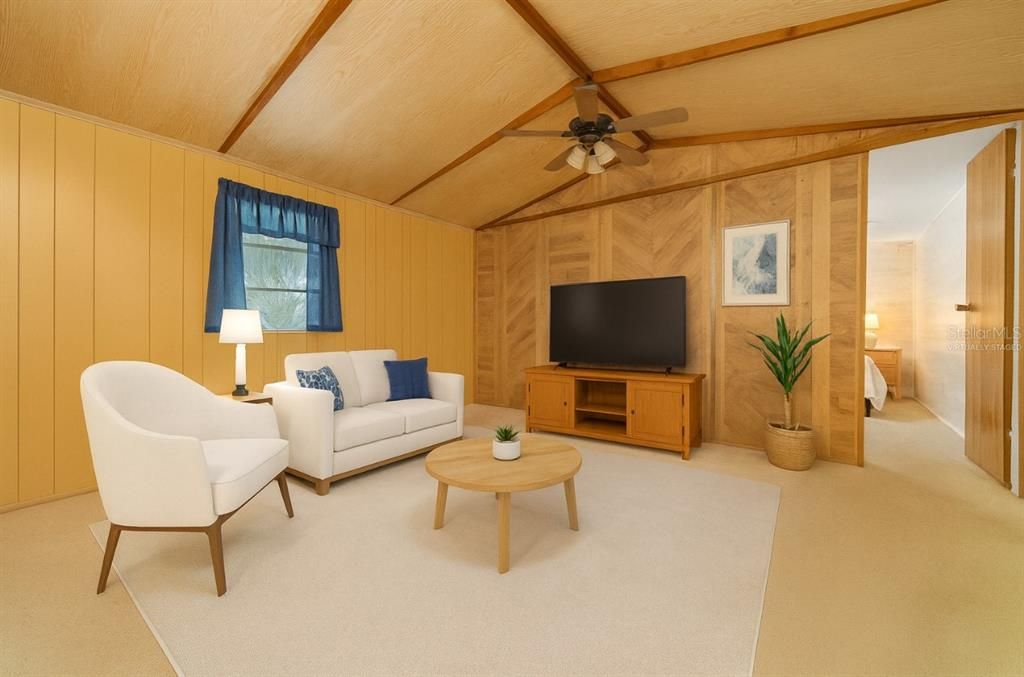 For Sale: $144,900 (2 beds, 1 baths, 784 Square Feet)