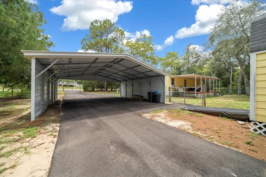 For Sale: $144,900 (2 beds, 1 baths, 784 Square Feet)