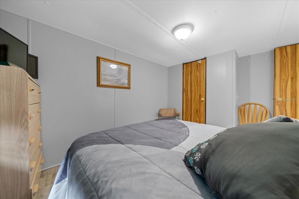 For Sale: $144,900 (2 beds, 1 baths, 784 Square Feet)