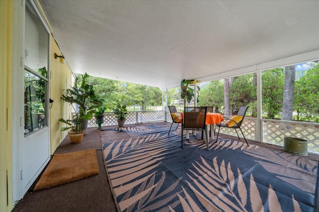 For Sale: $144,900 (2 beds, 1 baths, 784 Square Feet)