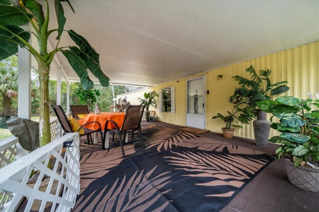 For Sale: $144,900 (2 beds, 1 baths, 784 Square Feet)