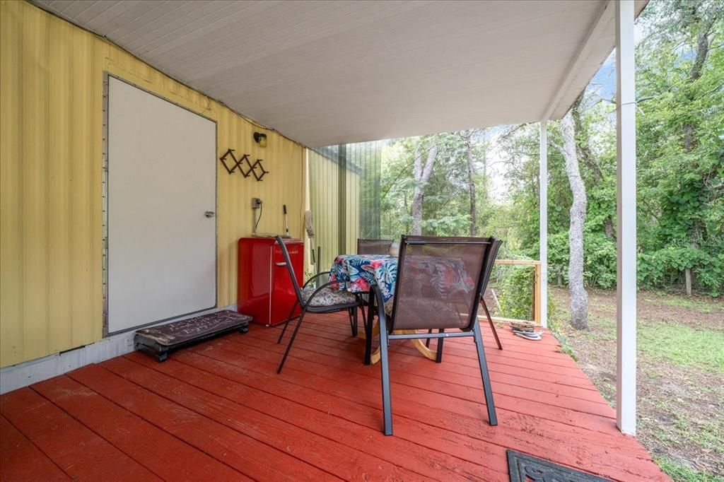 For Sale: $144,900 (2 beds, 1 baths, 784 Square Feet)