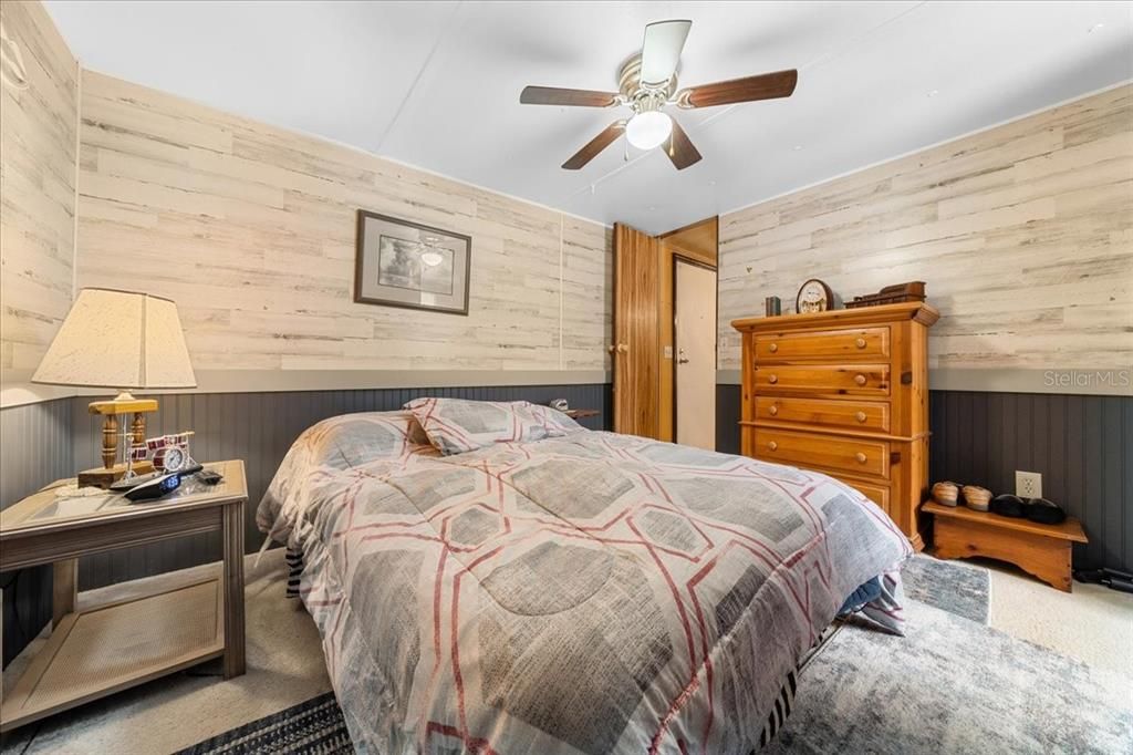 For Sale: $144,900 (2 beds, 1 baths, 784 Square Feet)